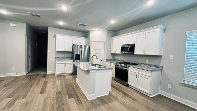 Building Photo - Newly Built Duplex on the Far West Side!