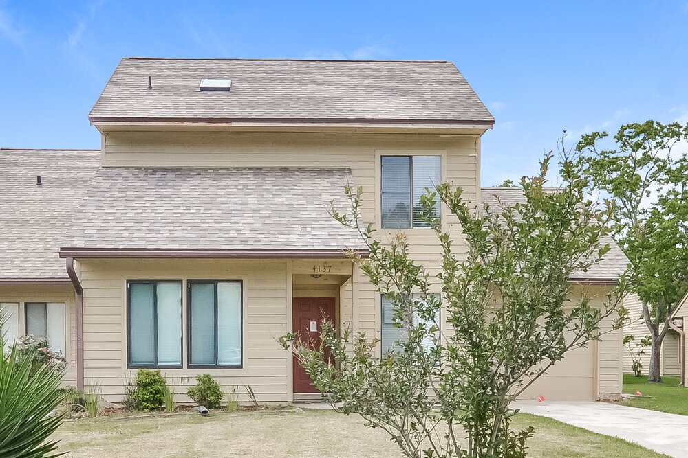 Primary Photo - 4137 Rollingwood Ct