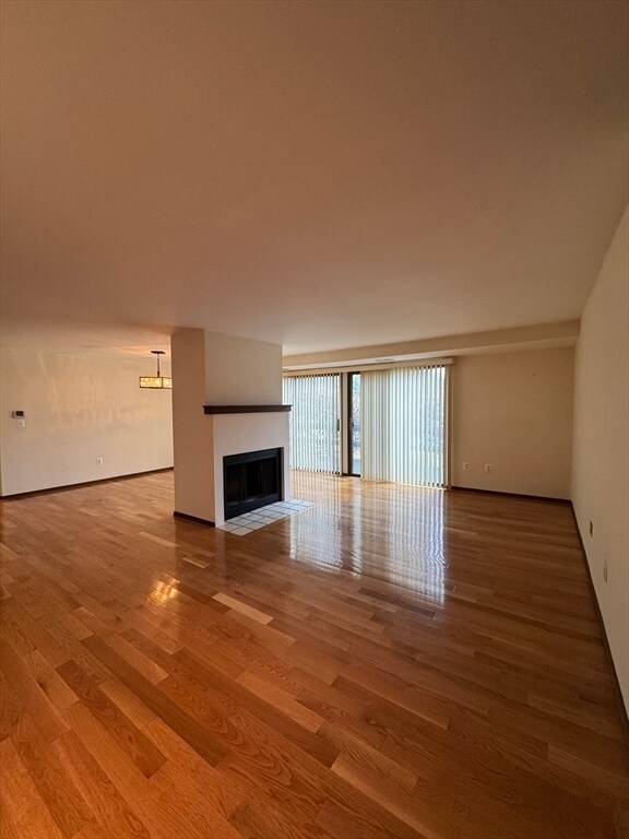 Foto del edificio - 445 Old Stone Brook