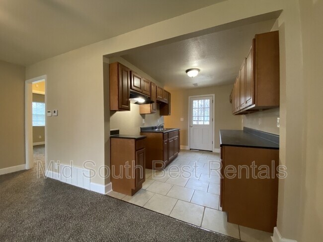 Foto del edificio - 1004 Floyd Ave