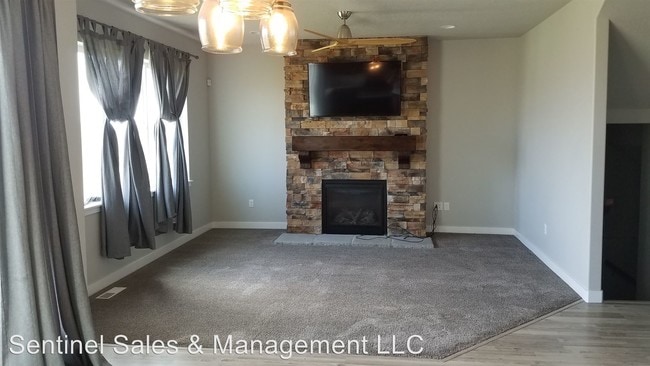 Building Photo - 3 br, 2.5 bath House - 7664 N Evans Ranch Dr.