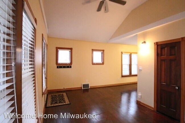 Foto del edificio - 2444 S Delaware Ave