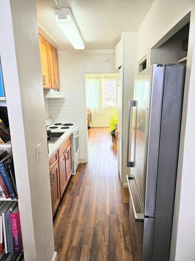 Foto del edificio - Makiki Punahou Hale Oahua Unfurnished 1 Bedroom 1 Bathroom Condominium