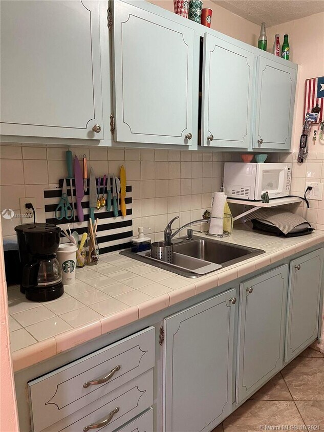 Foto principal - 17050 NE 14th Ave