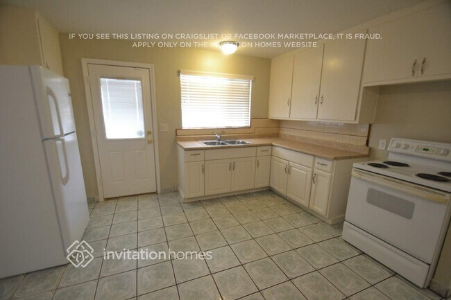 Foto del edificio - 3630 E Oak St