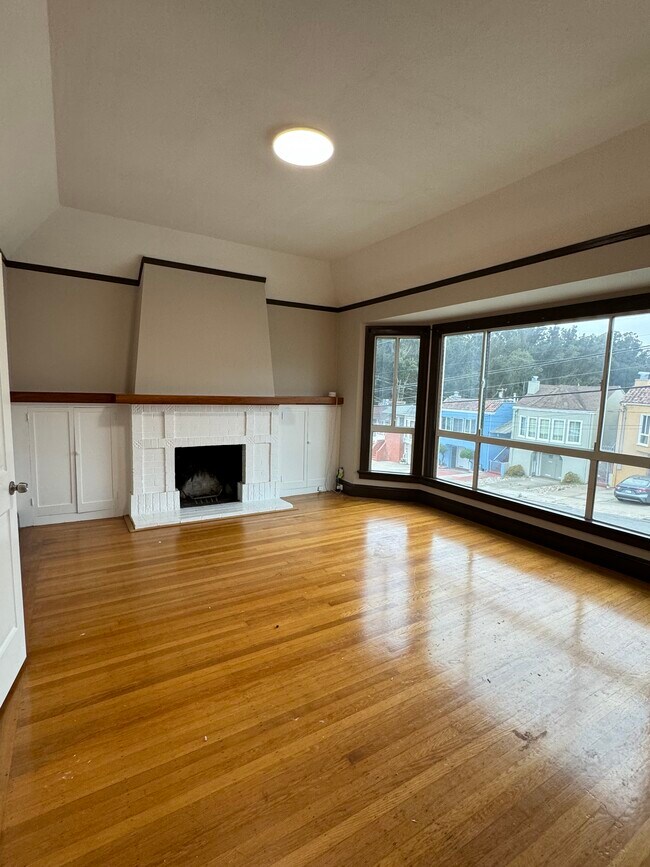 Building Photo - 2670 21st Ave
