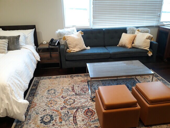 Foto del edificio - 2645 S El Camino Real