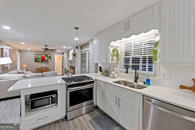 Building Photo - 2984 Blackberry Ln