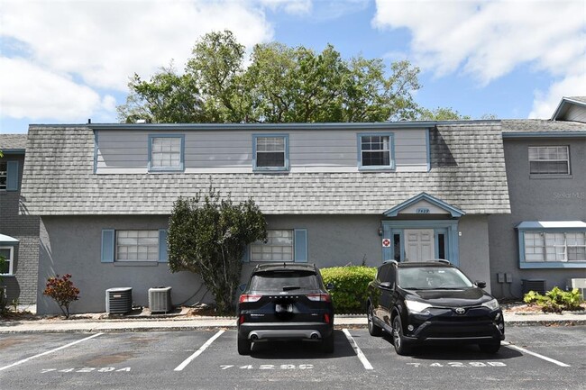 Building Photo - 7429 Daniel Webster Dr