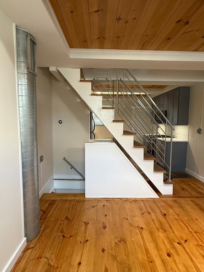 First floor - 1617 Olive St