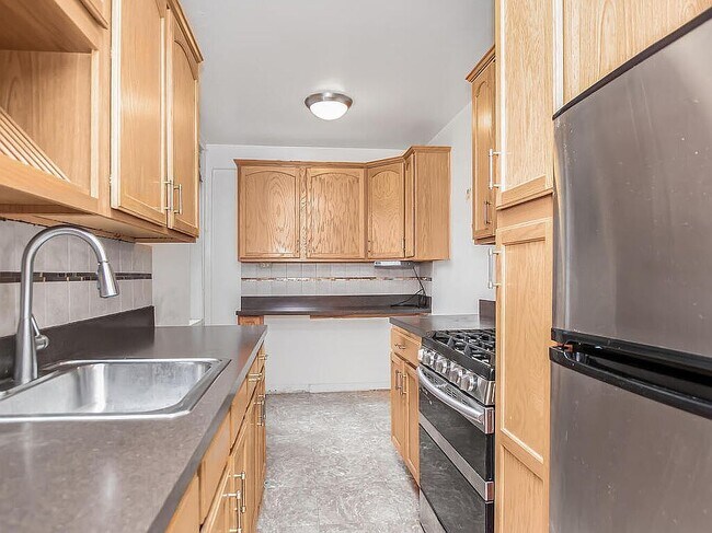 Photo - 1425 Thieriot Ave House