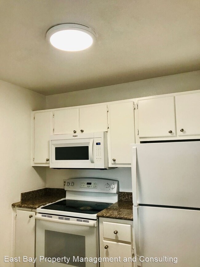 Building Photo - 673 Royston Ln