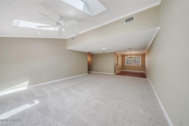 Foto del edificio - 1025 W 19th St