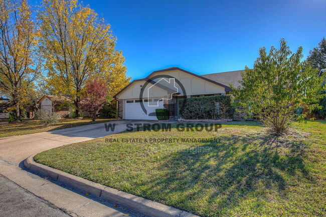 Building Photo - 420 Revolution Ln