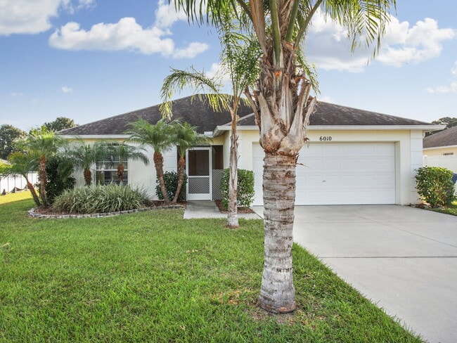 Building Photo - 6010 33rd Dr E