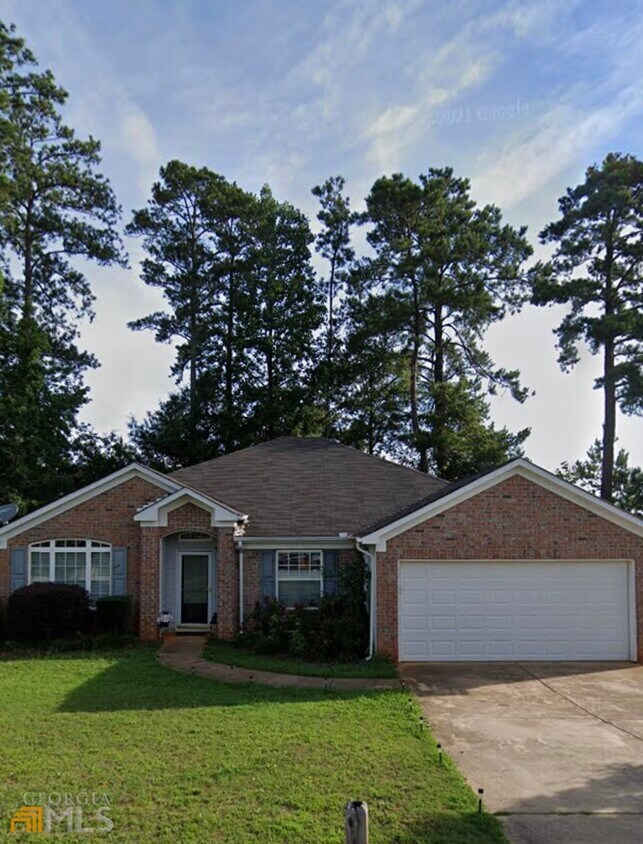 45 Lakeside Point, Covington, GA 30016 House Rental in Covington, GA