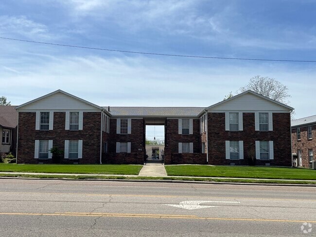 Building Photo - 8612 W Main St