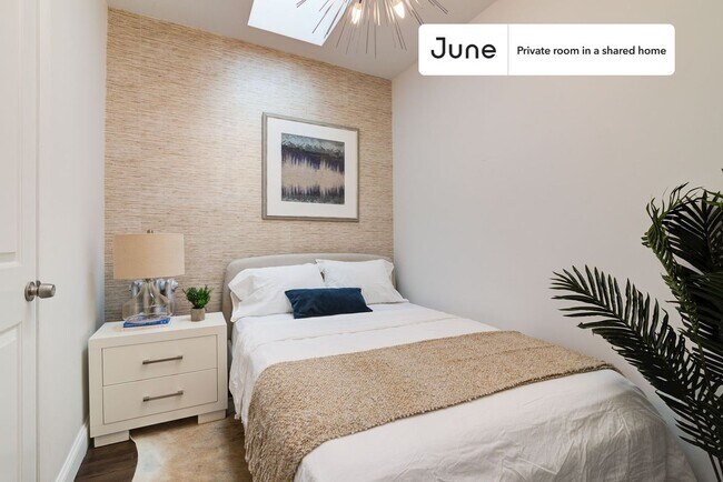 Foto del edificio - Room in Shared 4 bed/1 bath home