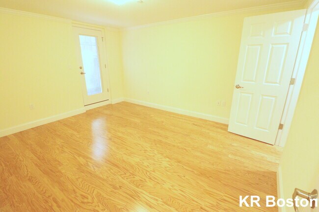 Building Photo - 51 Walker St