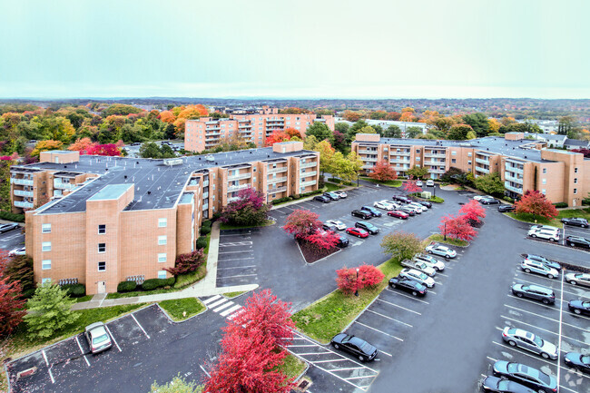 Building Photo - Sutton Views