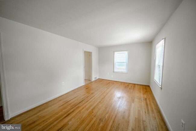 Foto del edificio - 4002 74th Ave