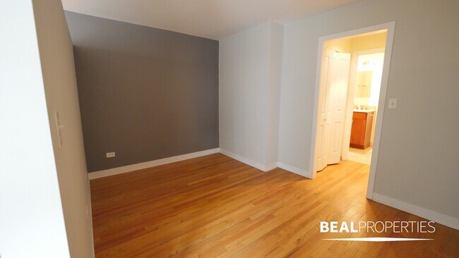 Foto del edificio - 625 W Wrightwood Ave