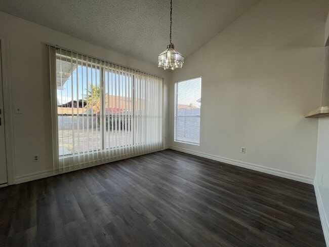 Building Photo - 7119 W McLellan Rd