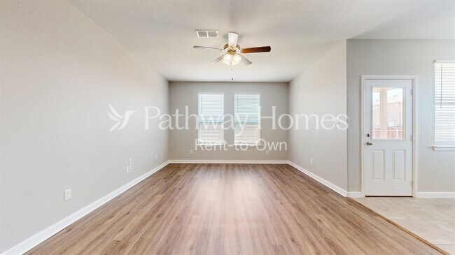 Building Photo - 1000 Meadow Scape Dr