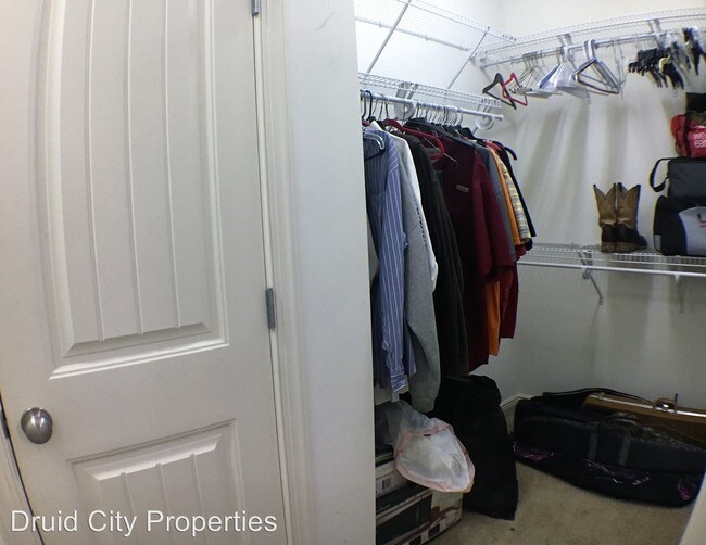 Foto del edificio - 13995 Knoll Pointe Dr