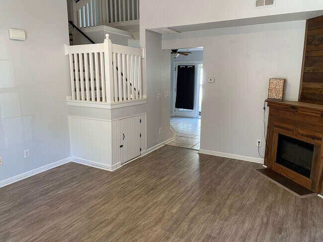 Foto del edificio - 2928 Mayer House Ct