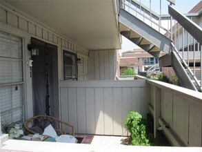 Building Photo - 2350 Bering Dr