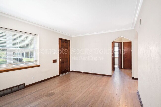 Foto del edificio - 5442 Bancroft Ave