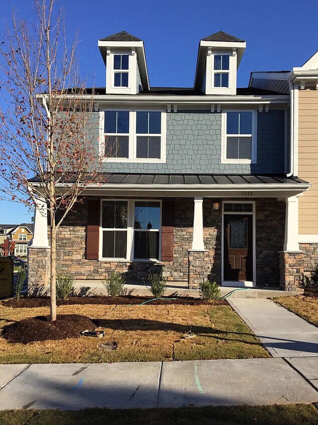 Foto del edificio - 1048 Semora Ln