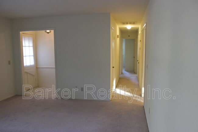Foto del edificio - 405 Killington Dr