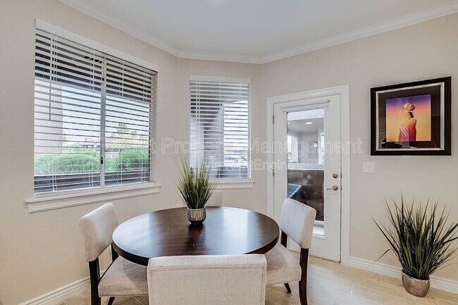 Foto del edificio - 7009 E Acoma Dr