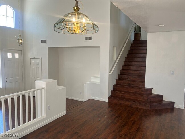 Building Photo - 302 Waterton Lakes Ave