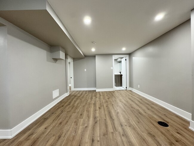 Building Photo - 53 Martin Rd