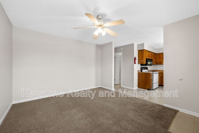 Building Photo - 1375 Thompsonville Ln