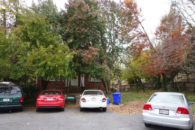 Building Photo - 816 Greenwood Cir