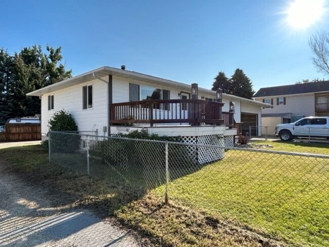 Building Photo - 2 bed 1.5 bath in Corvallis, near schools
