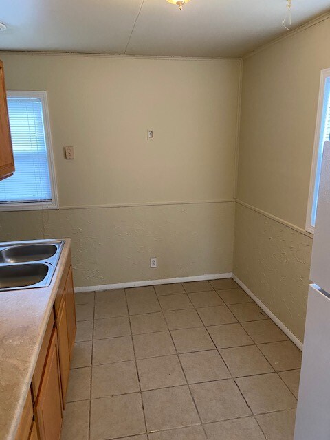 Building Photo - 304 Winding Ln