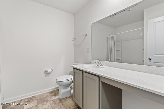 Foto del edificio - 6399 Barrington Cv Ln