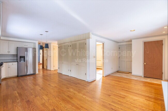 Building Photo - 57 Ellise Rd