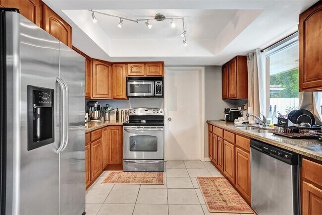 Foto del edificio - 6210 NE 21st Rd