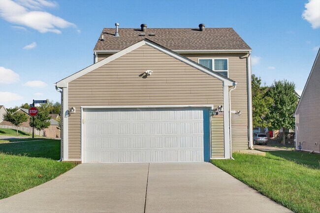 Foto del edificio - 1300 Riverbirch Way