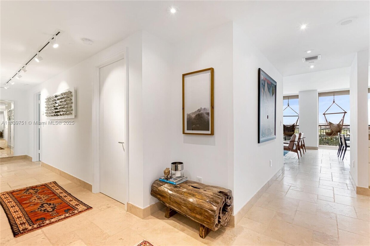 Foto principal - 3400 SW 27th Ave
