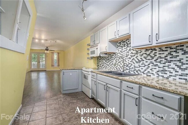 Foto del edificio - Charming 2BR House in Kannapolis