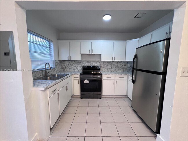 Foto del edificio - 4531 NW 6th St