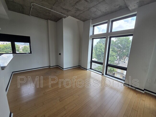 Foto del edificio - 1101 18th Ave S