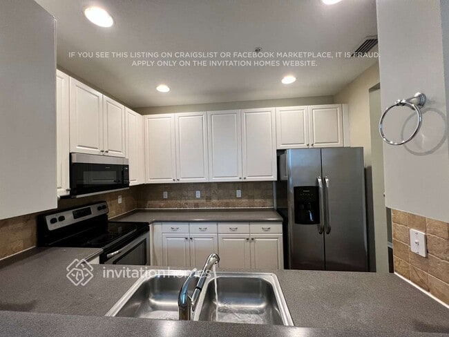 Building Photo - 4110 Greenway Dr